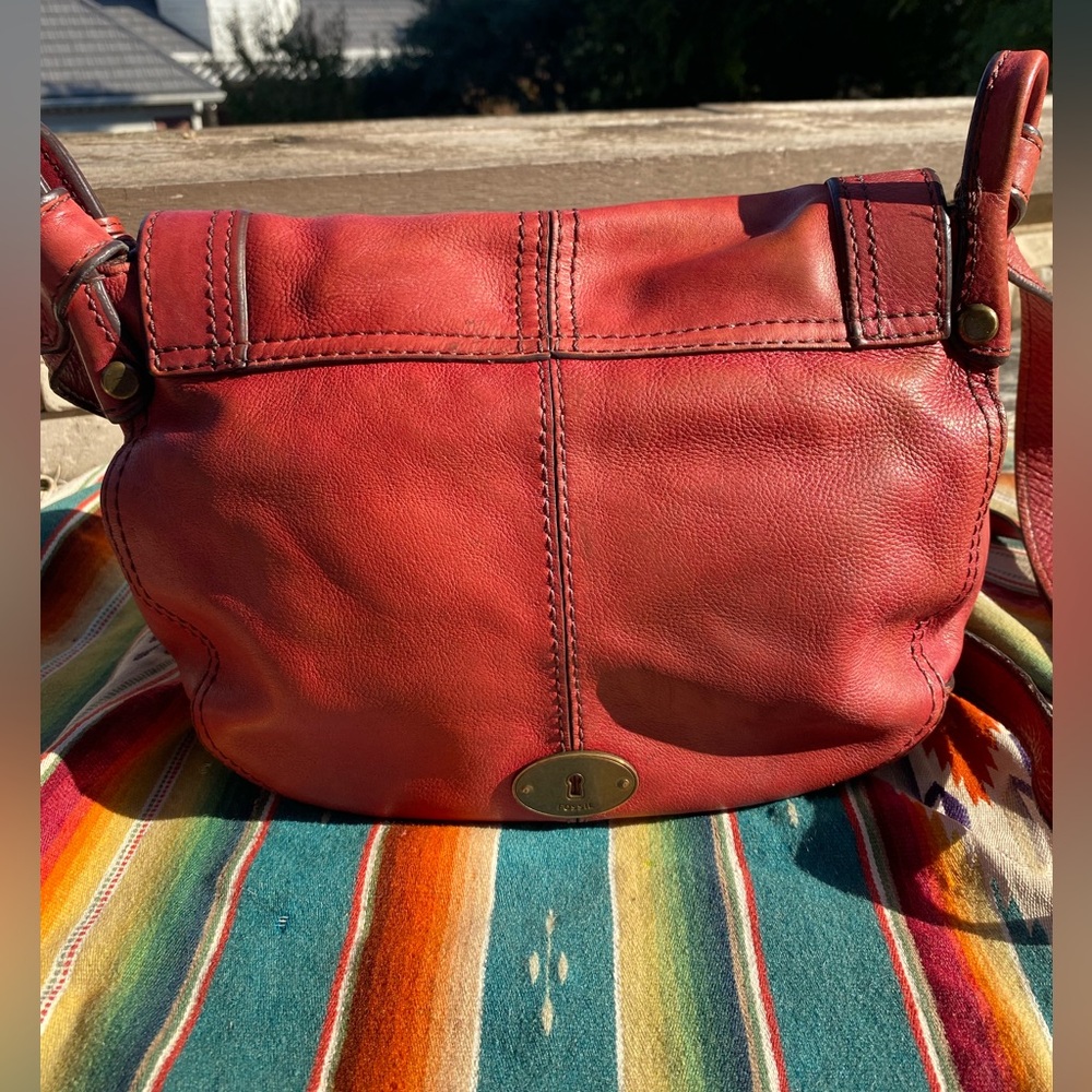 Fossil Long Live Vintage 1954 Red Leather Crossbody Bag - Picture 4 of 12